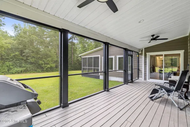 $950,000 | 7054 Healy Haven Lane Northeast, Leland, NC 28451