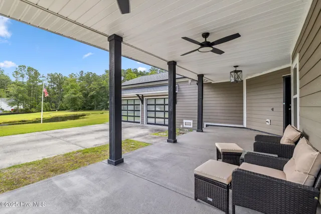 $950,000 | 7054 Healy Haven Lane Northeast, Leland, NC 28451