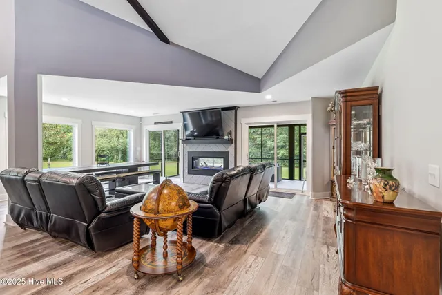 $950,000 | 7054 Healy Haven Lane Northeast, Leland, NC 28451