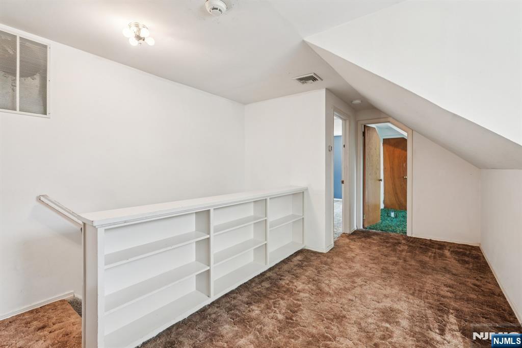 14 Valhalla Way Wayne, NJ 07470 - Photo 16 of 32 a view of bedroom