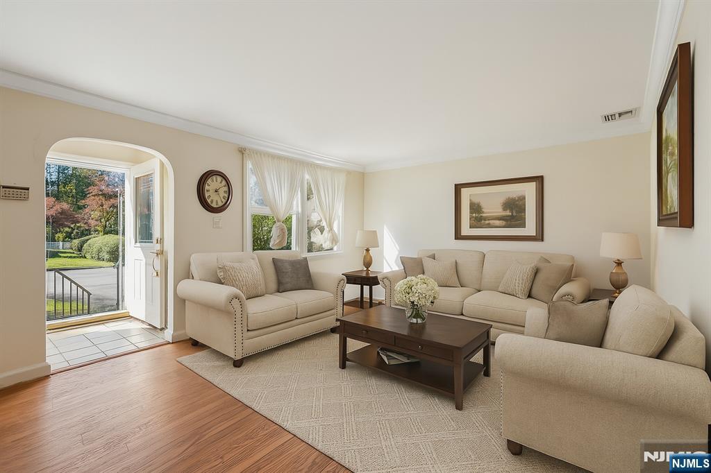 14 Valhalla Way Wayne, NJ 07470 - Photo 5 of 32 a living room with furniture and a large window