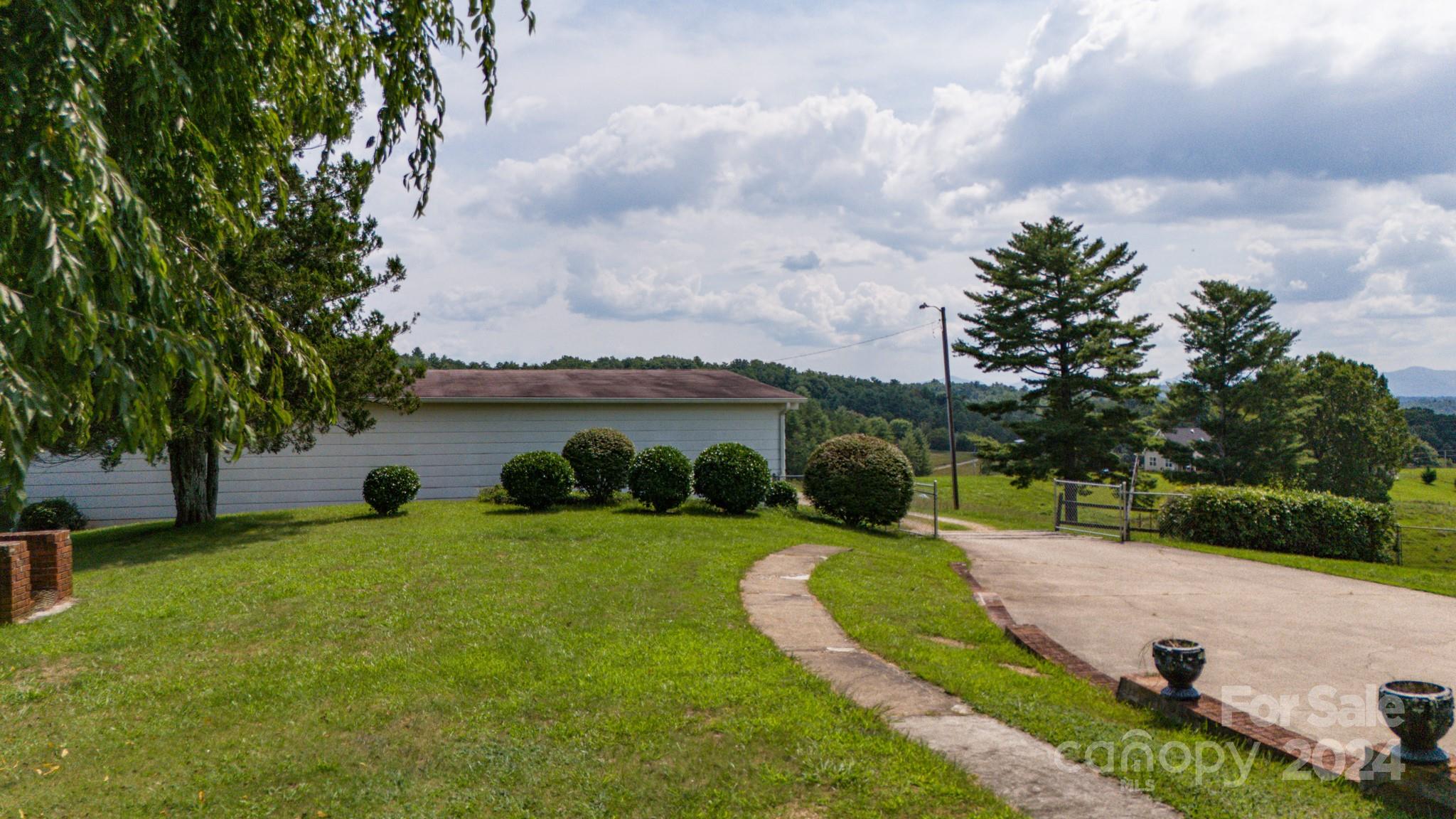 95 Sheppard Branch Road Weaverville, NC 28787 - Photo 29 of 39 Gallery Image 29