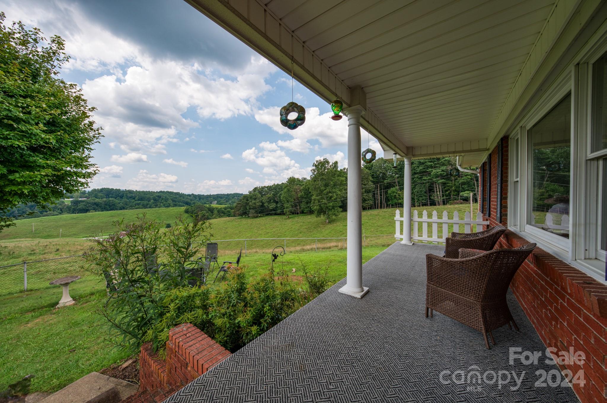 95 Sheppard Branch Road Weaverville, NC 28787 - Photo 4 of 39 Gallery Image 4