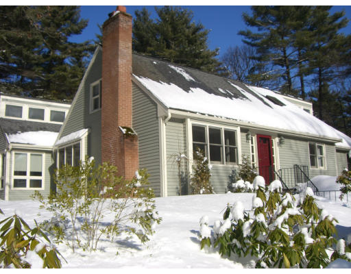 38 Willard Road Weston, MA 02493 - Photo 1 of 10