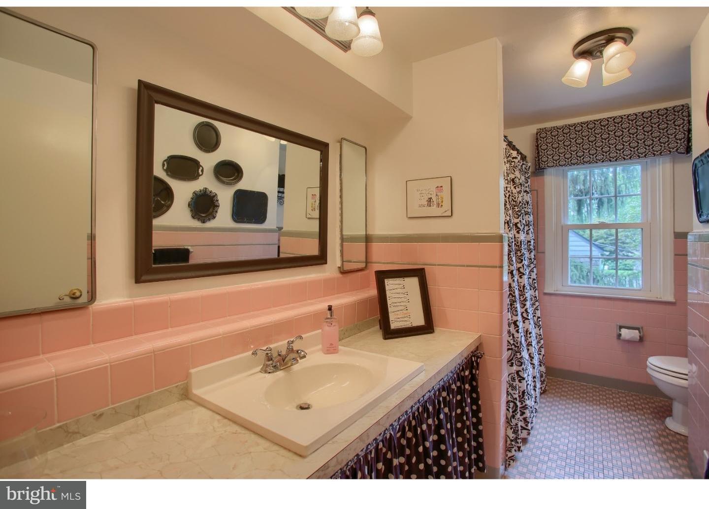616 Paddock Road Havertown, PA 19083 - Photo 14 of 25 Bathroom