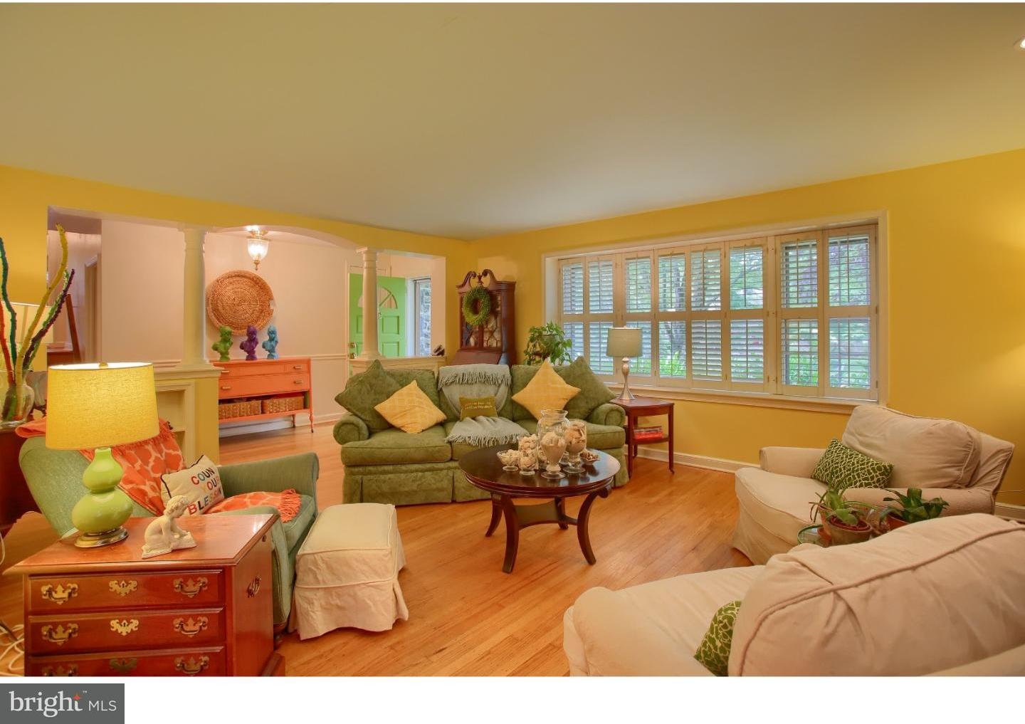 616 Paddock Road Havertown, PA 19083 - Photo 4 of 25 Living Room
