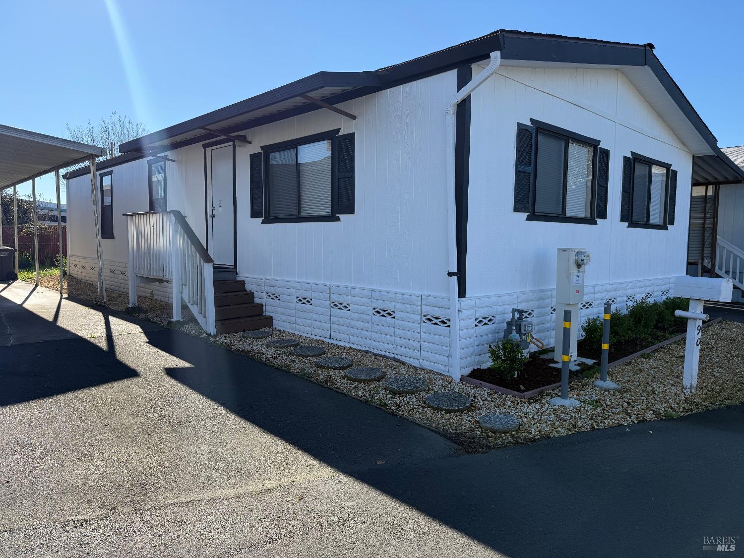 190 Apple Lane Santa Rosa, CA 95407 - Photo 2 of 23 a view of a house with a tub