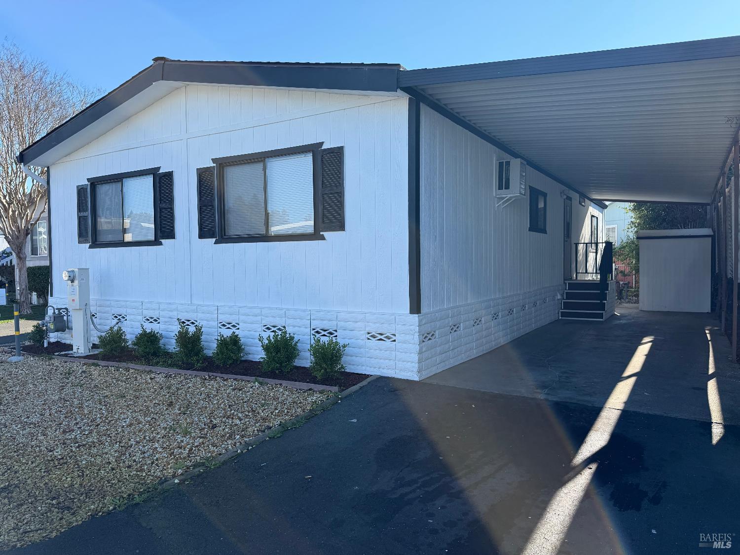 190 Apple Lane Santa Rosa, CA 95407 - Photo 3 of 23 a front view of house with yard