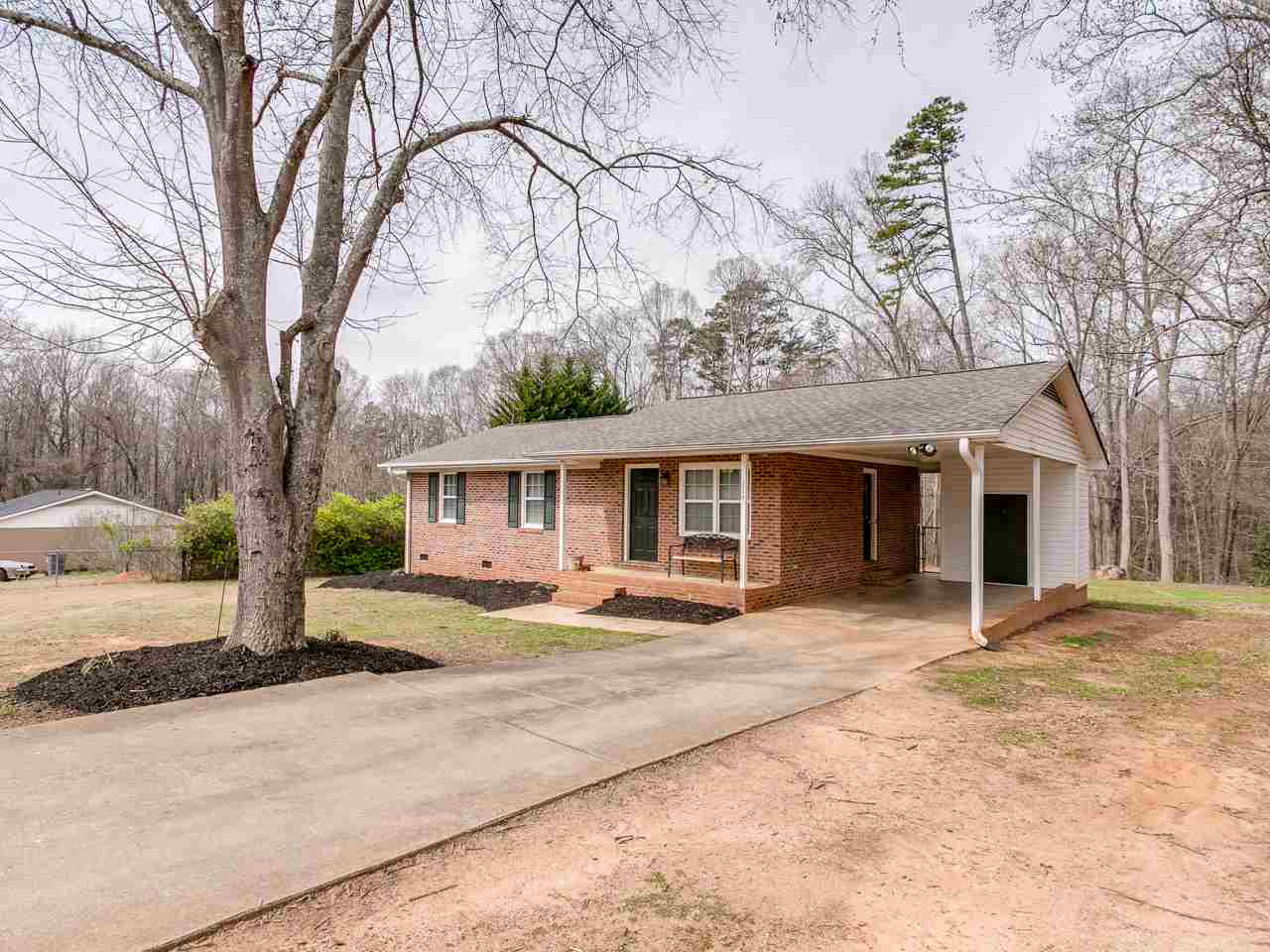 224 Wolfe Road Roebuck, SC 29376 - Photo 3 of 27 Gallery Image 3