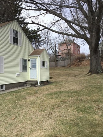20 Hunnewell Road Worcester, MA 01606 - Photo 5 of 28 Gallery Image 5