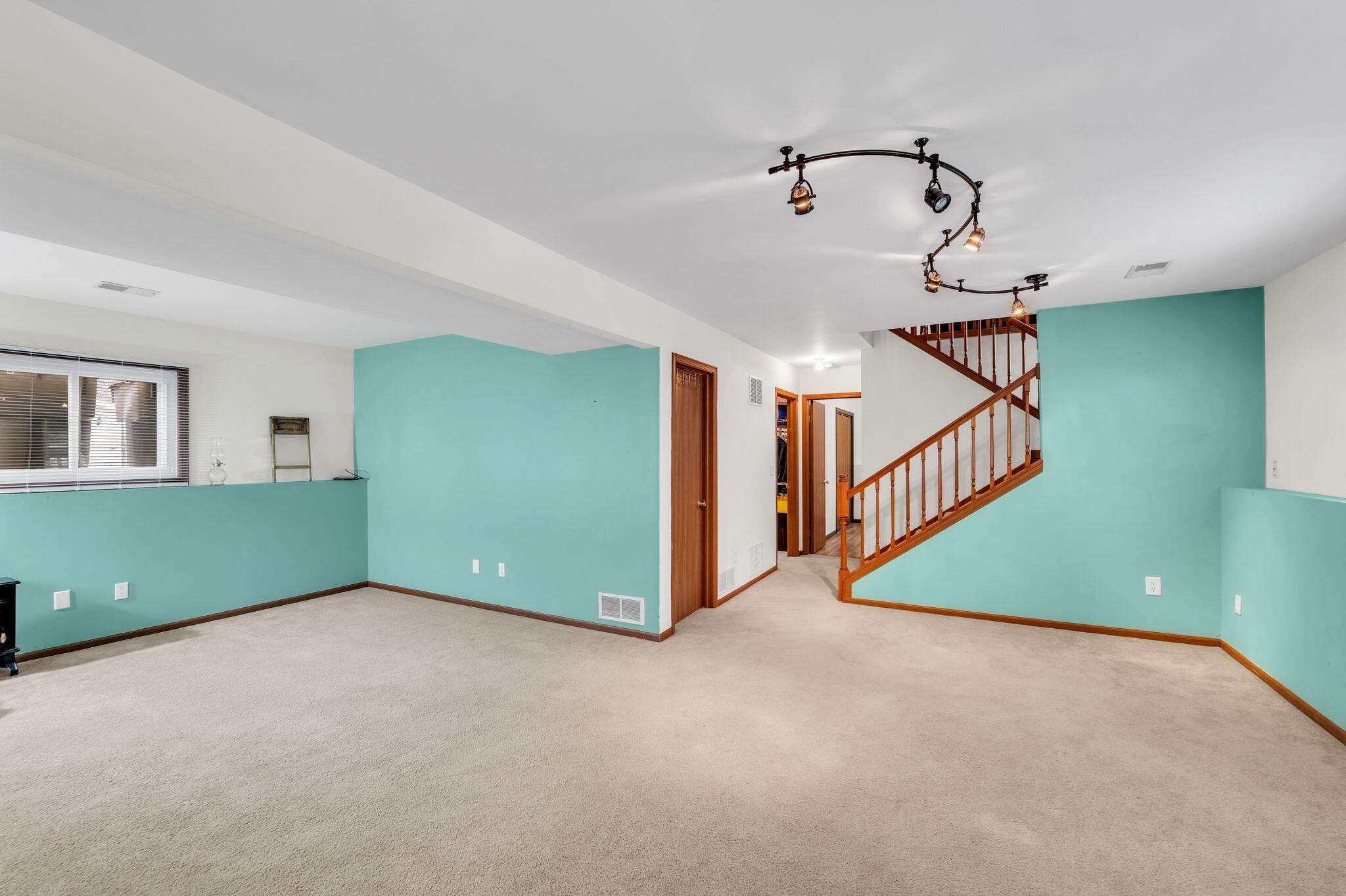 950 101st Street Pleasant Prairie, WI 53158 - Photo 11 of 16 27_P2687393