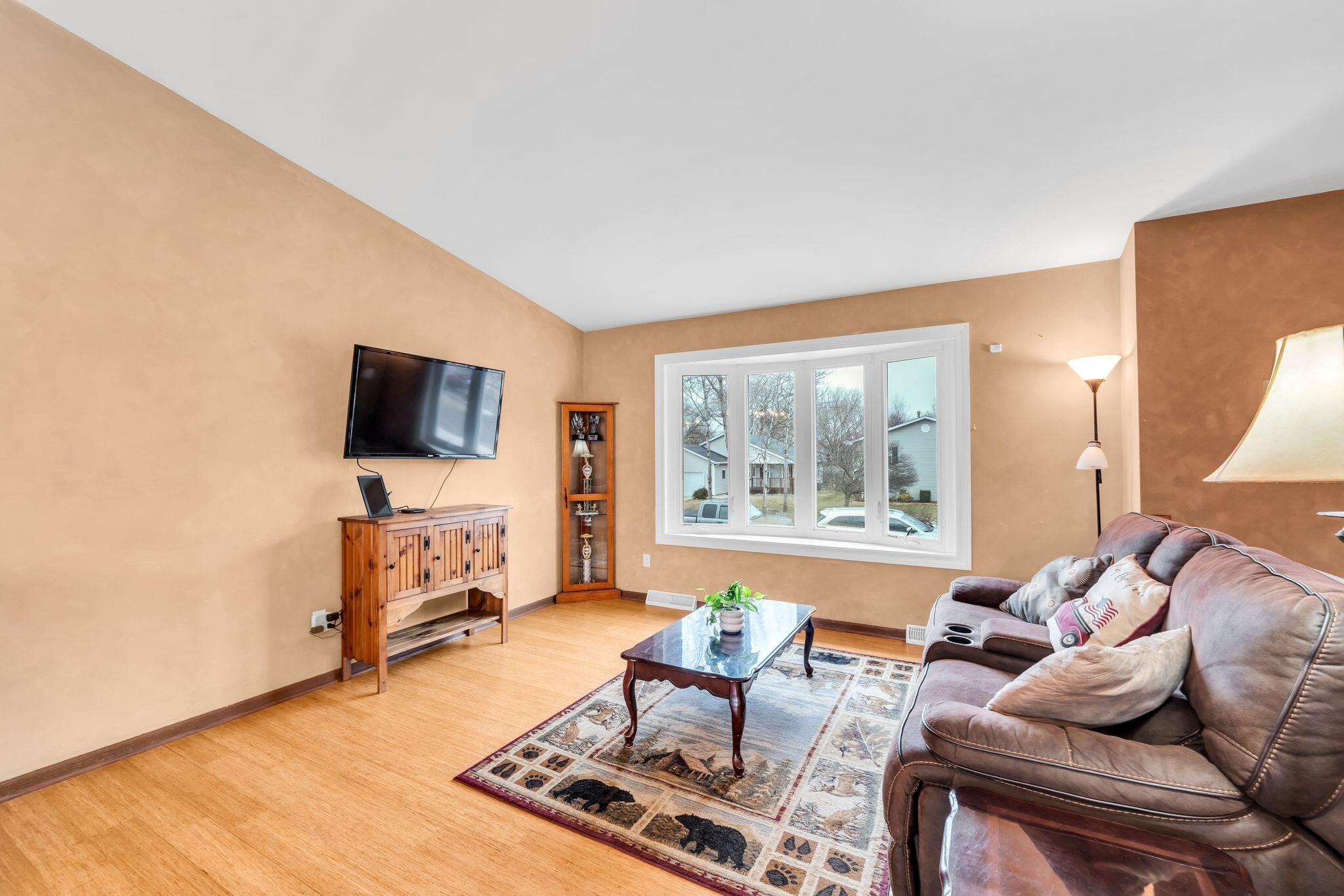 950 101st Street Pleasant Prairie, WI 53158 - Photo 2 of 16 9_P2667303