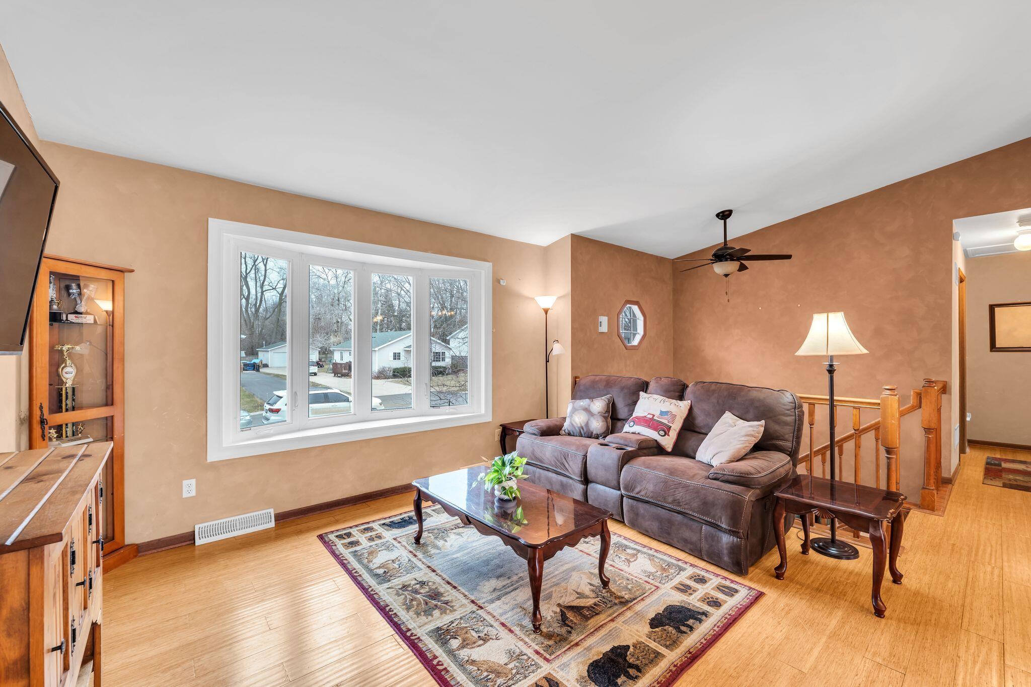 950 101st Street Pleasant Prairie, WI 53158 - Photo 3 of 16 10_P2667313