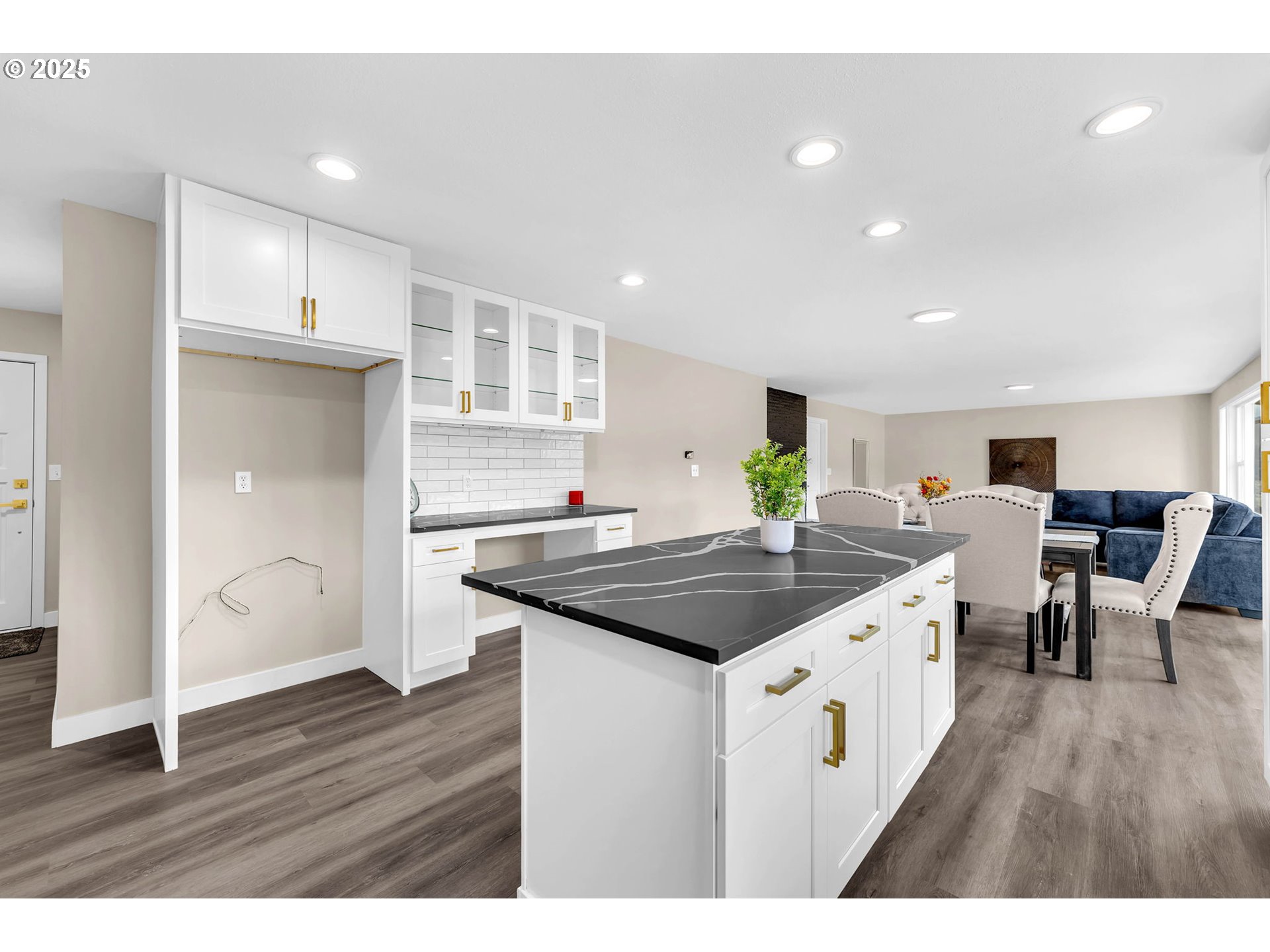 84952 Highway 101 Seaside, OR 97138 - Photo 11 of 46 Kitchen/Dining Room