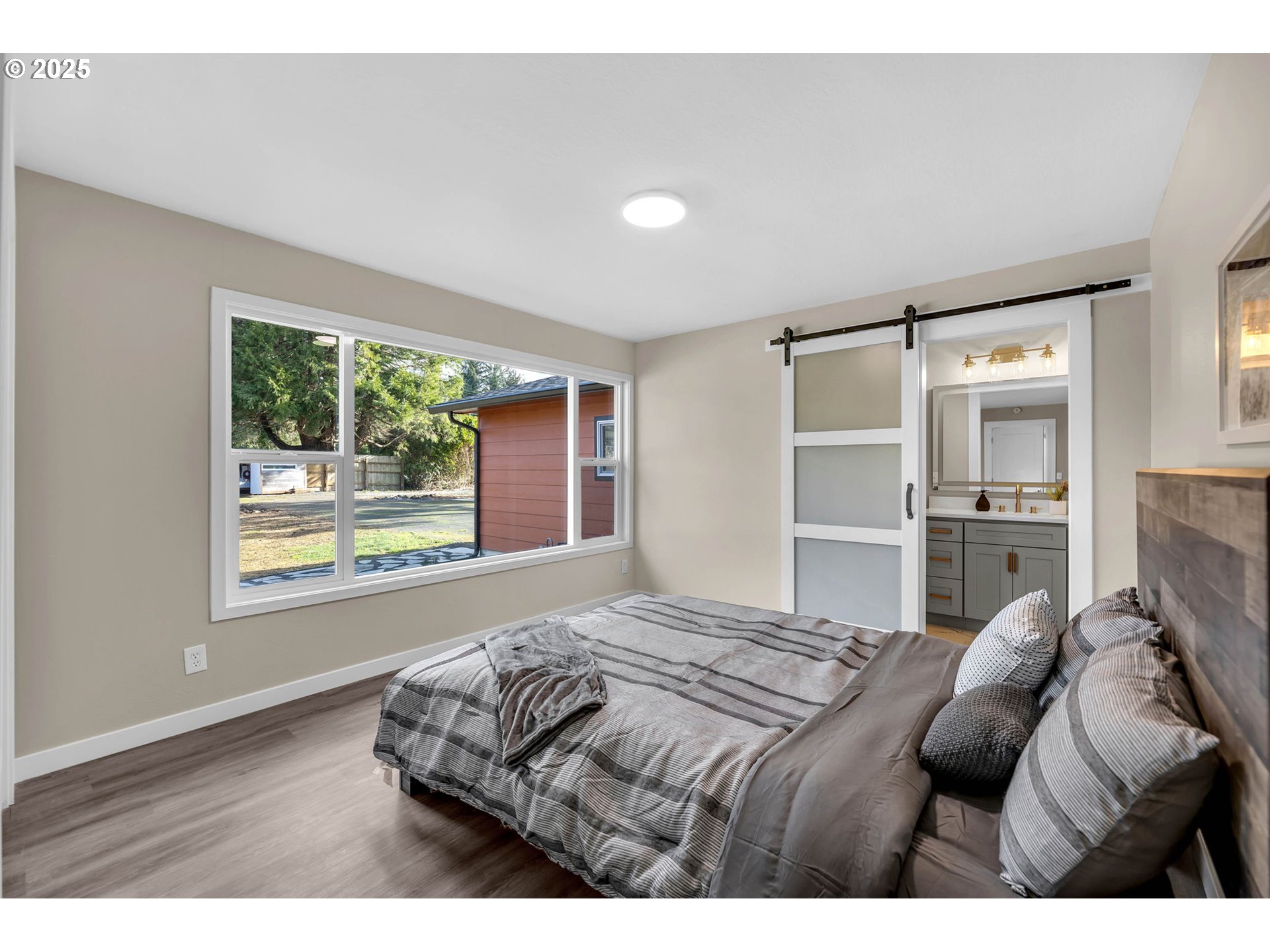 84952 Highway 101 Seaside, OR 97138 - Photo 22 of 46 Bedroom, Primary