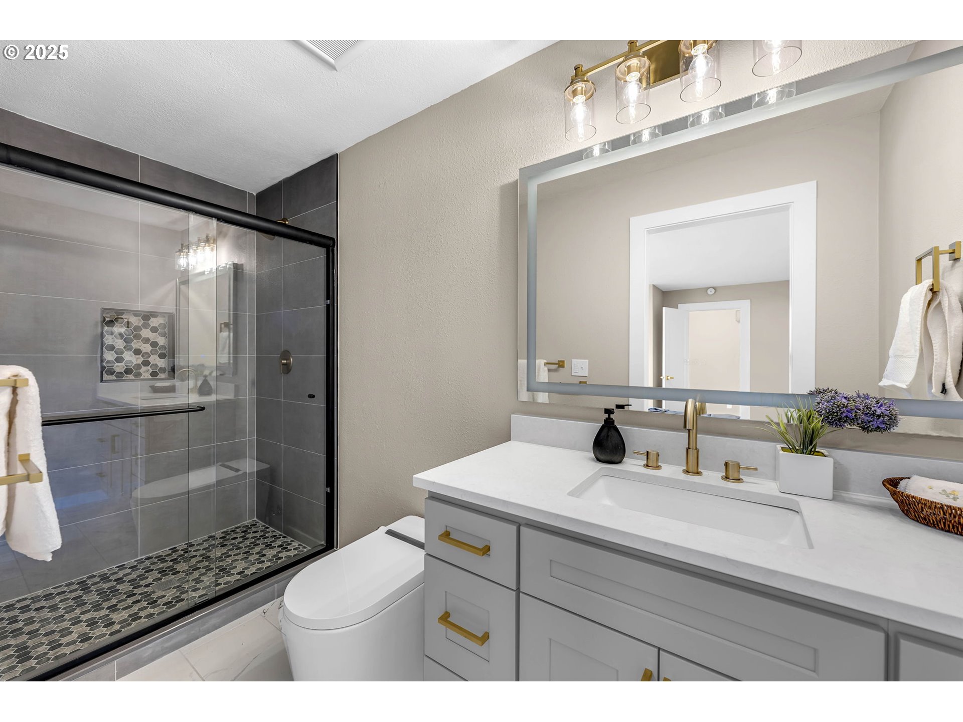 84952 Highway 101 Seaside, OR 97138 - Photo 25 of 46 Bathroom