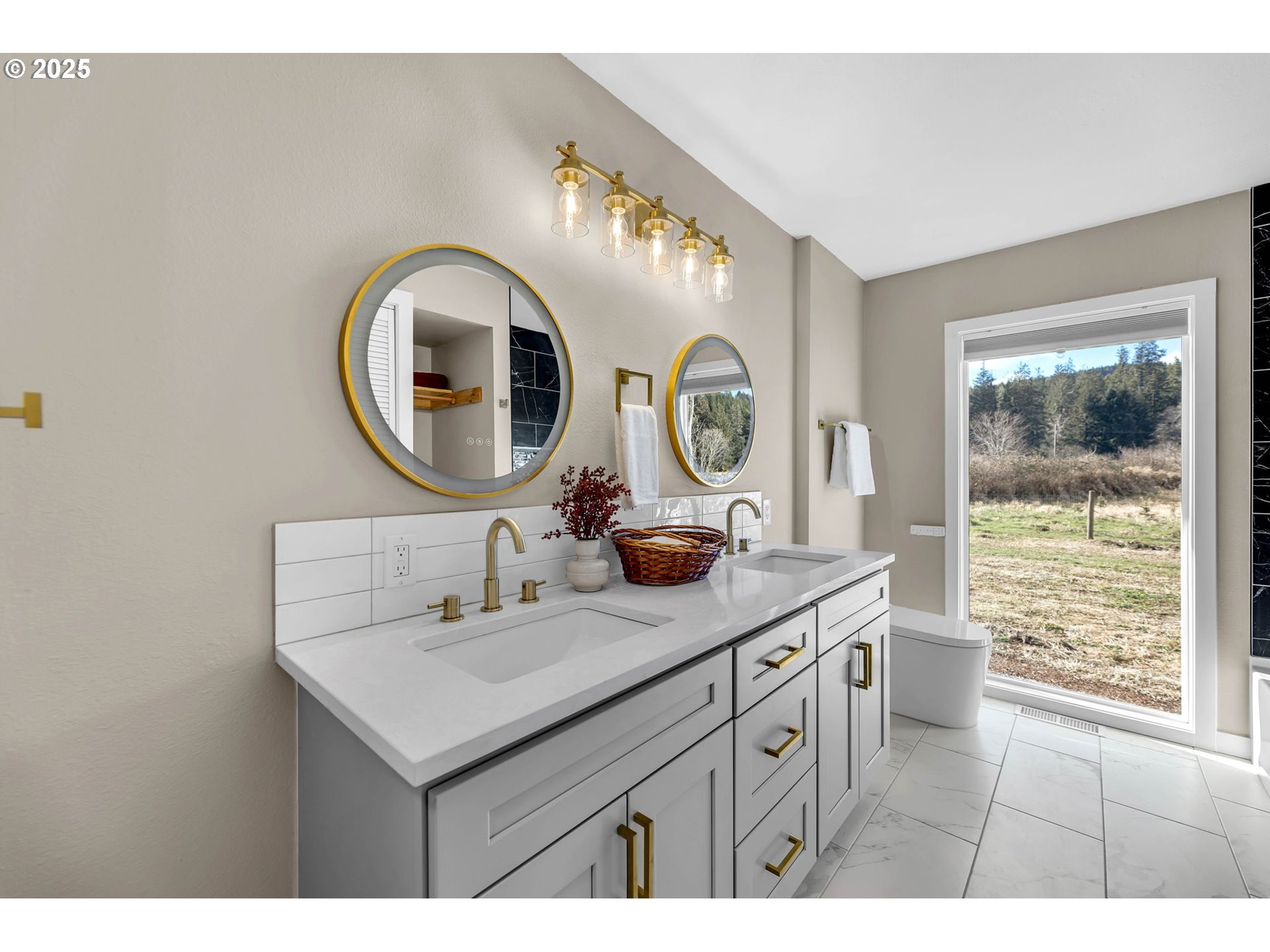 84952 Highway 101 Seaside, OR 97138 - Photo 30 of 46 Bathroom