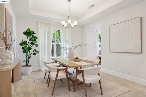 $2,599,000 | 5 Stirling Way, Hayward, CA 94542