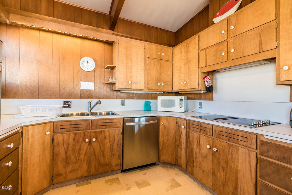 7131 Northeast Logan Road Lincoln City, OR 97367 - Photo 42 of 57 _DSC9645-HDR-SEO-YOUR-IMAGE