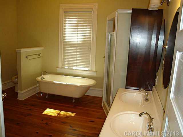 305 Calhoun Street Clover, SC 29710 - Photo 11 of 16 Gallery Image 11