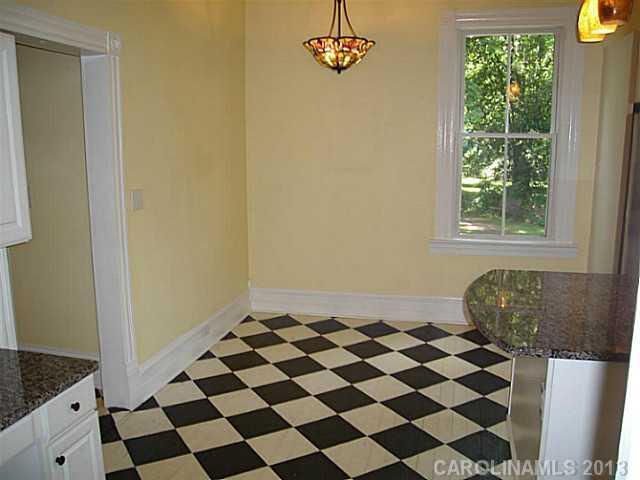 305 Calhoun Street Clover, SC 29710 - Photo 7 of 16 Gallery Image 7