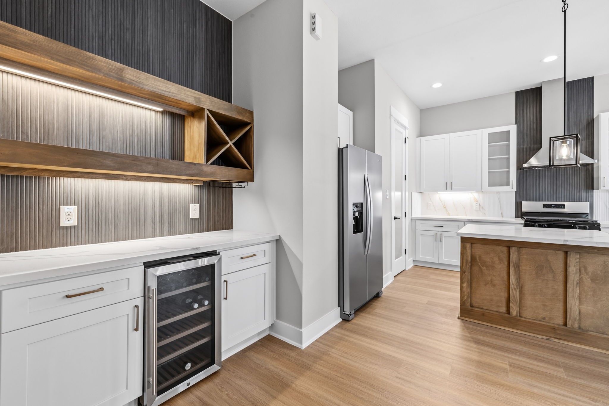 719 Thornton Road, Unit D Houston, TX 77018 - Photo 5 of 50