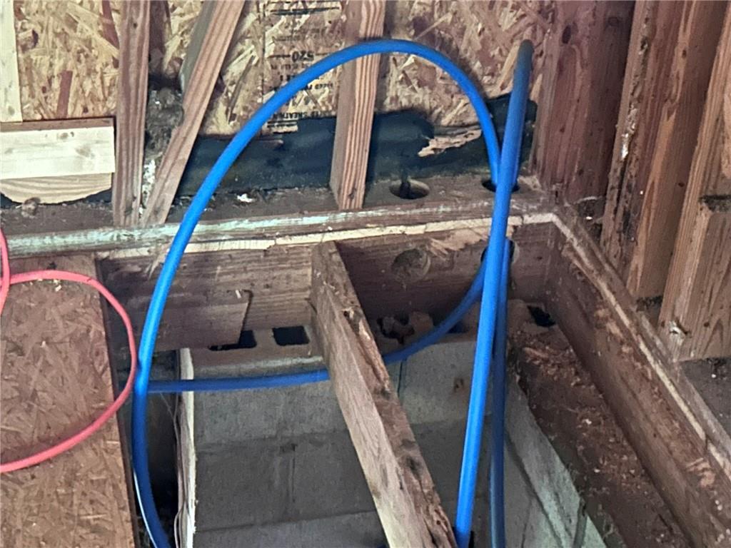 8916 Highway 166 Winston, GA 30187 - Photo 31 of 52 a view of entryway