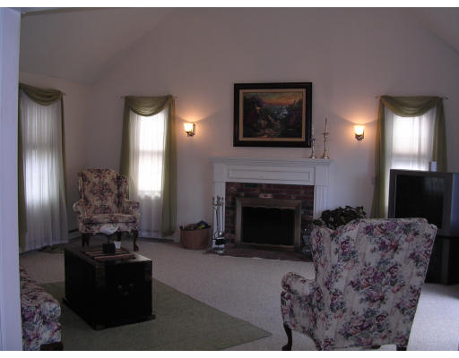 55 Sherricks Farm Road Weymouth, MA 02188 - Photo 4 of 16 Gallery Image 4