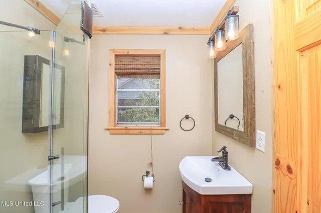 $235,000 | 214 Hickory Ridge Drive, Florence, MS 39073