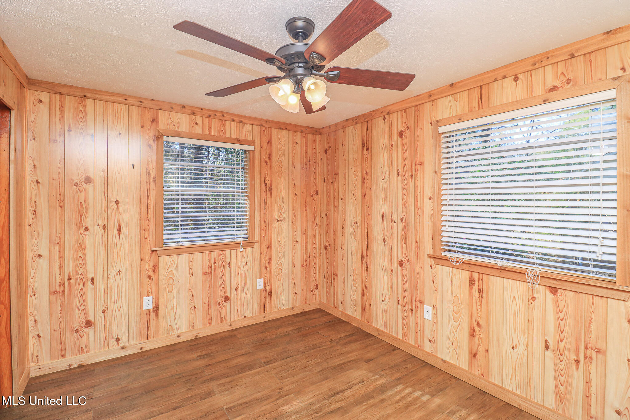 214 Hickory Ridge Drive Florence, MS 39073 - Photo 18 of 44 214 Hickory Ridge 29