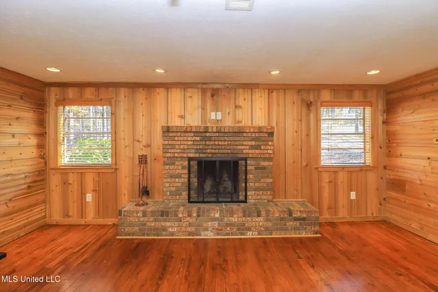 $235,000 | 214 Hickory Ridge Drive, Florence, MS 39073