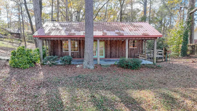 $235,000 | 214 Hickory Ridge Drive, Florence, MS 39073