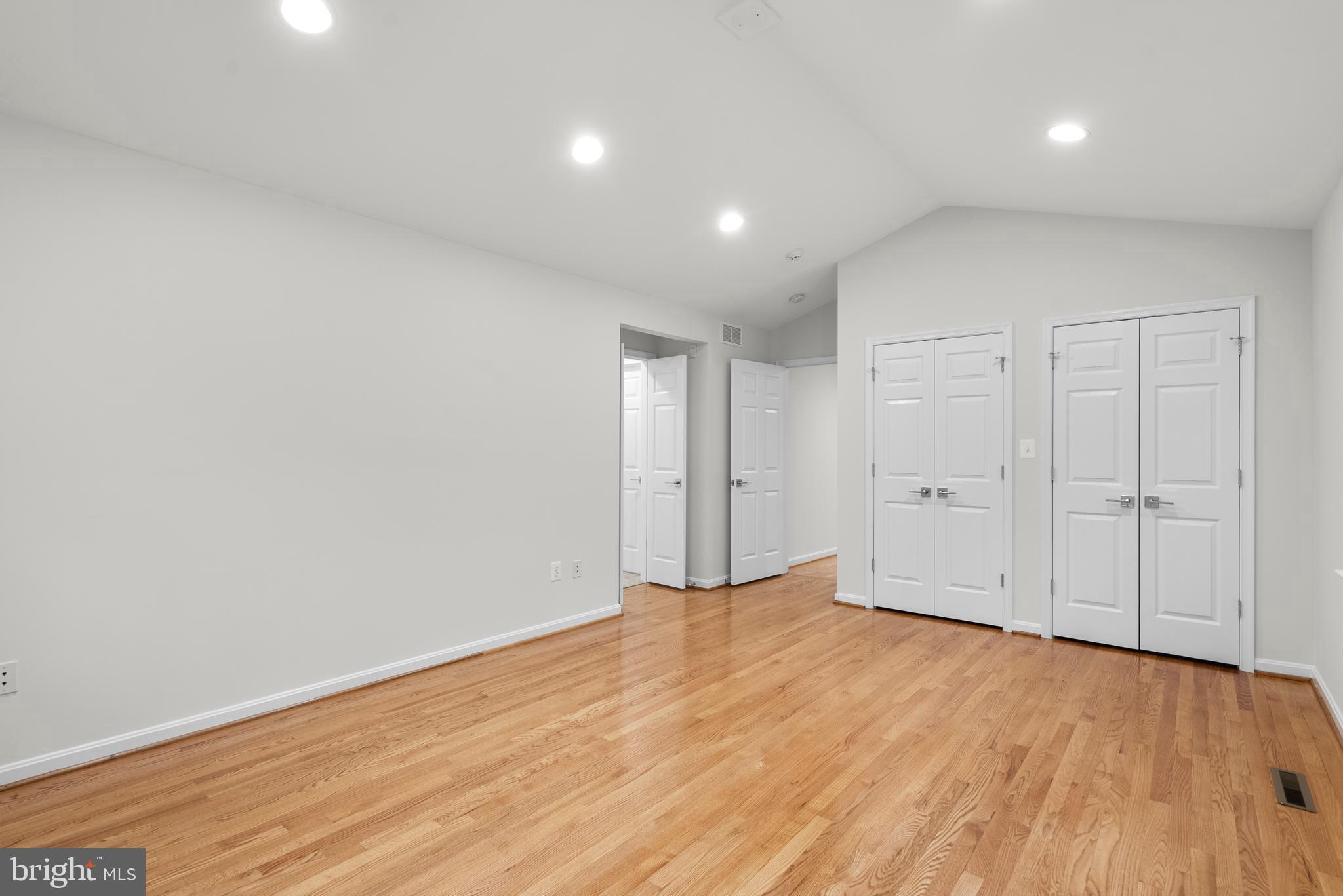 15720 Comus Road Clarksburg, MD 20871 - Photo 29 of 68 Primary en-suite on main level