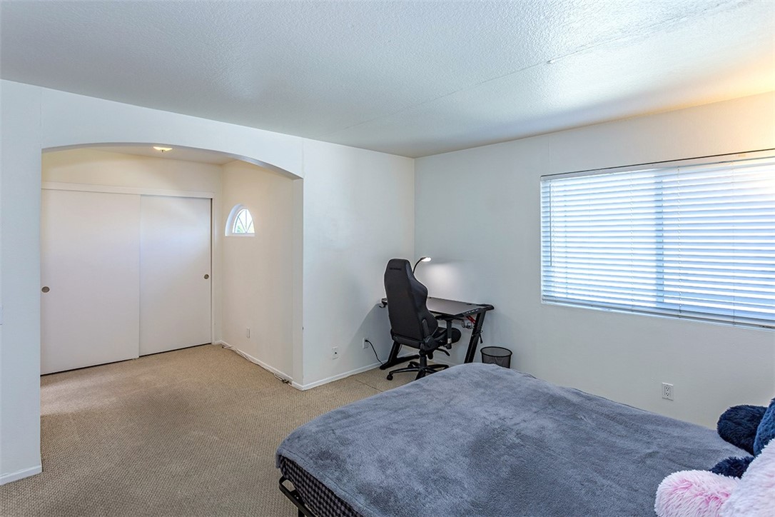 7065 9th Street, Unit 1 Buena Park, CA 90621 - Photo 19 of 36 a workspace with a window