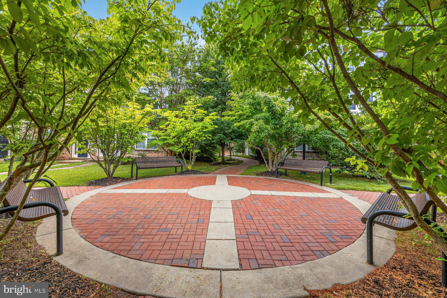 13013 St Clair Road Clarksburg, MD 20871 - Photo 28 of 29 Courtyard