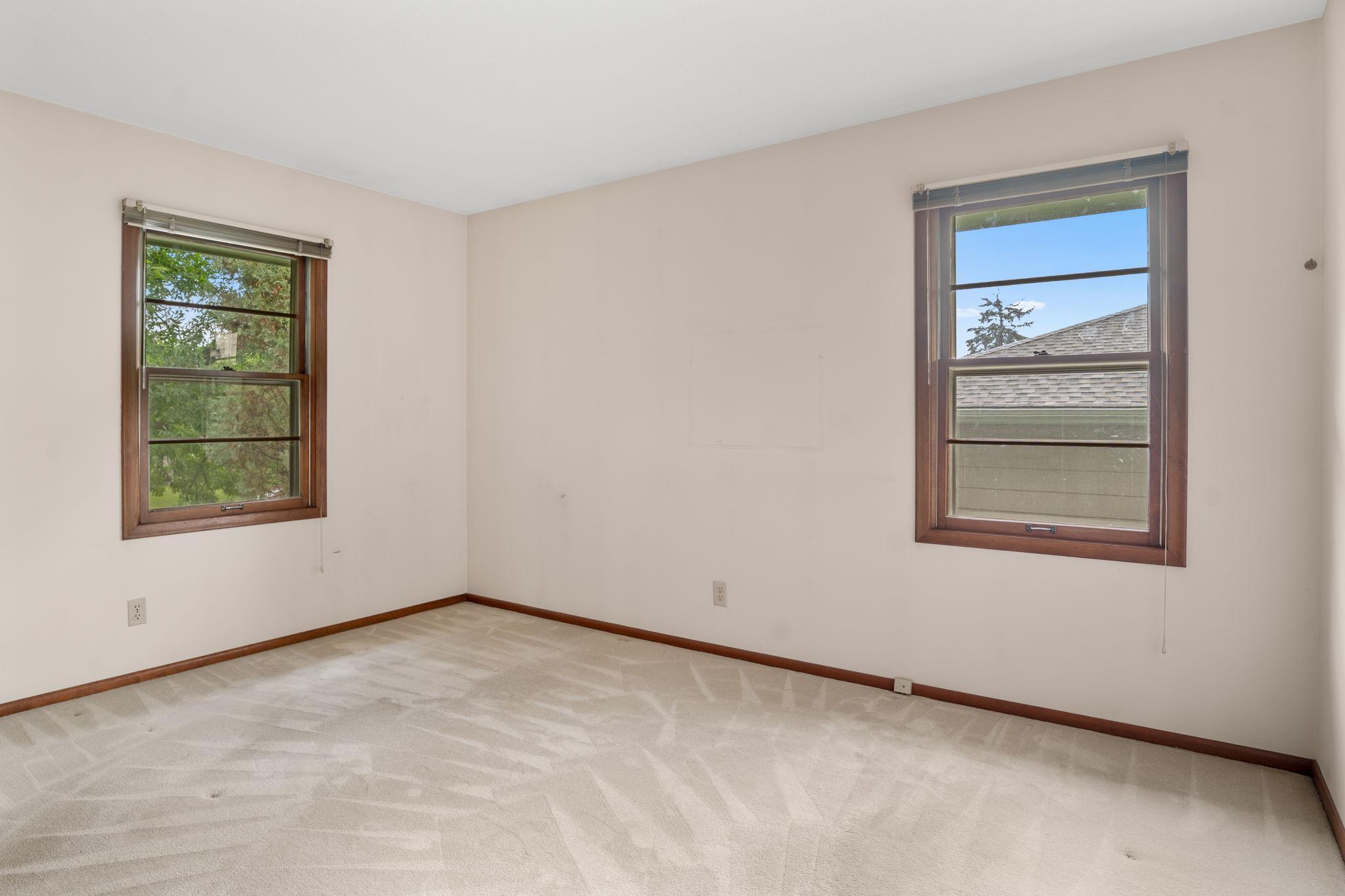 8341 Ewing Road Bloomington, MN 55431 - Photo 14 of 23