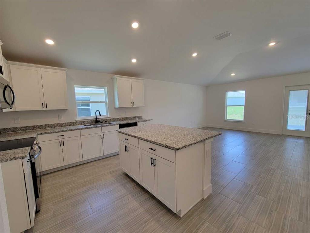 4386 Southwest 92nd Pl Road Ocala, FL 34476 - Photo 7 of 40