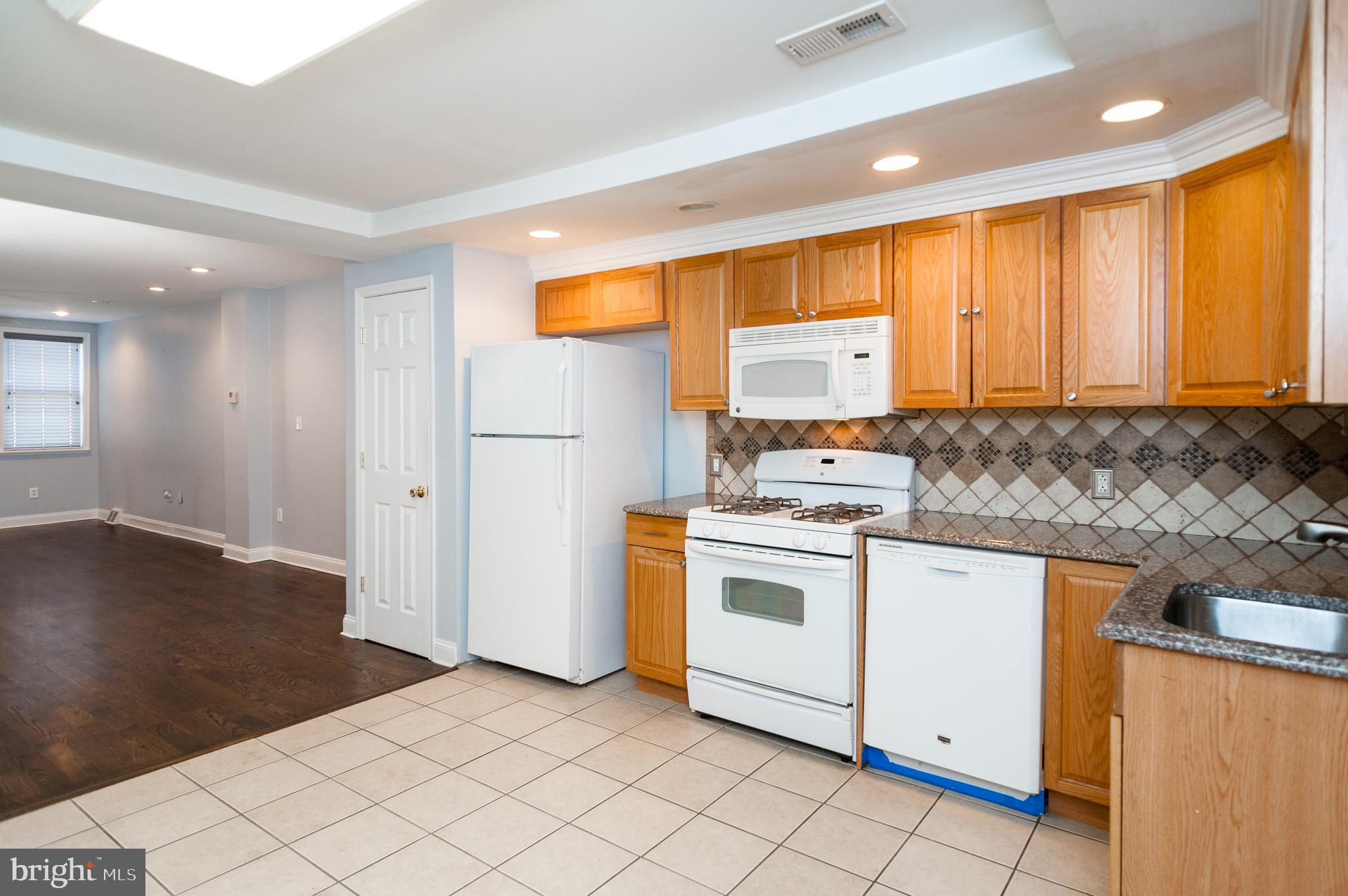 1028 Winton Street Philadelphia, PA 19148 - Photo 7 of 23