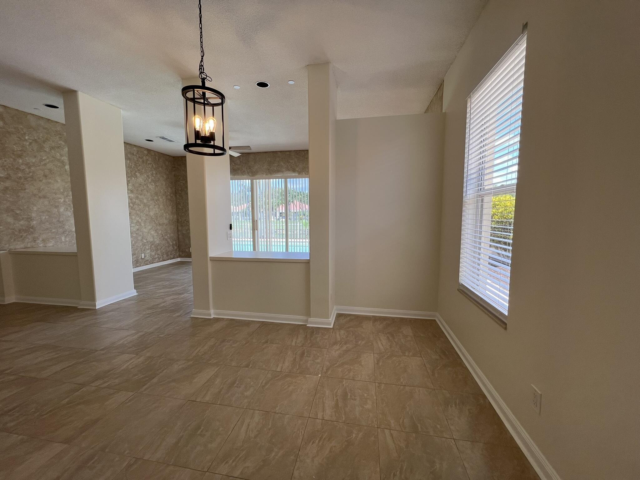 244 Hampton Place Jupiter, FL 33458 - Photo 8 of 31 Living Space