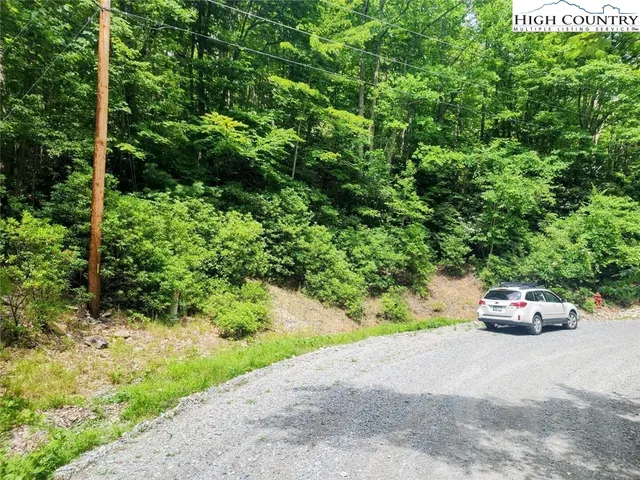 $15,000 | 148 Rhododendron Drive, Beech Mountain, NC 28604