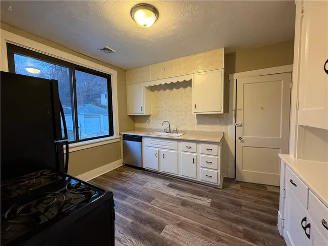 $1,250 | 414 Lenox Avenue, Unit #2, Pittsburgh, PA 15221