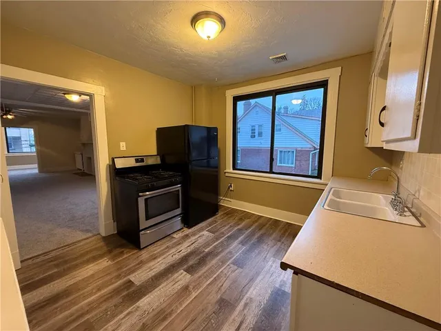 $1,250 | 414 Lenox Avenue, Unit #2, Pittsburgh, PA 15221