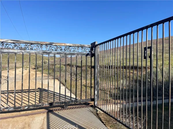 $249,999 | 37610 Canton Way, Caliente, CA 93518