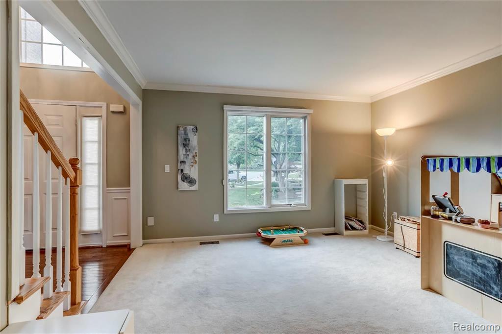 608 Appoline Court Rochester, MI 48307 - Photo 5 of 49