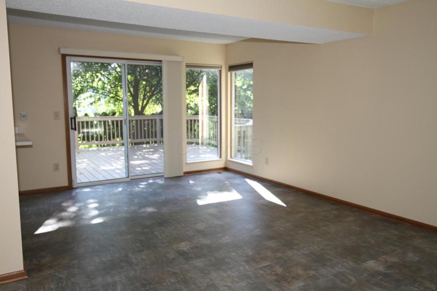 3336 Reed Point Drive Hilliard, OH 43026 - Photo 3 of 22 Gallery Image 3