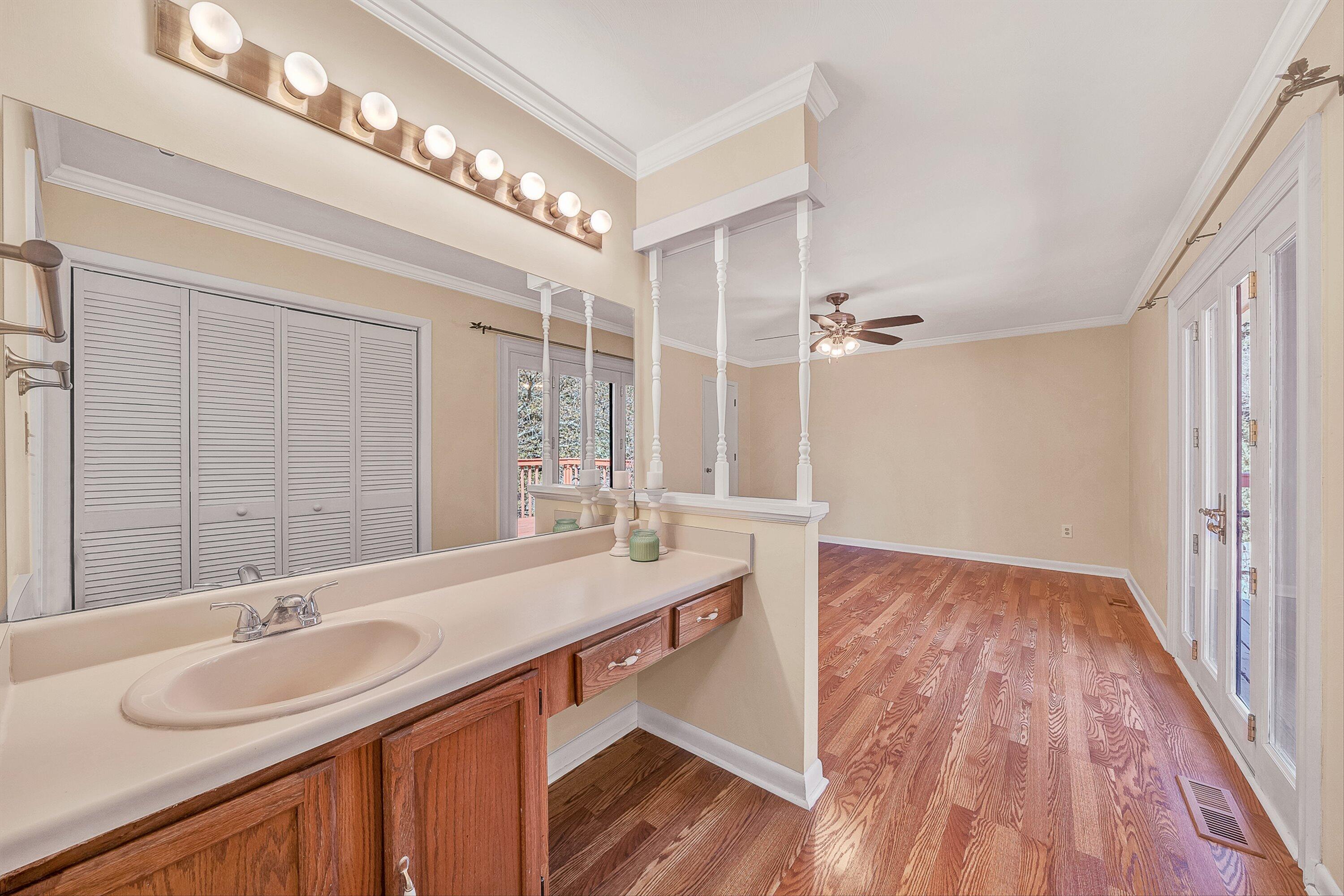 7901 Cedar Edge Road Roanoke, VA 24018 - Photo 28 of 49 Primary Bathroom