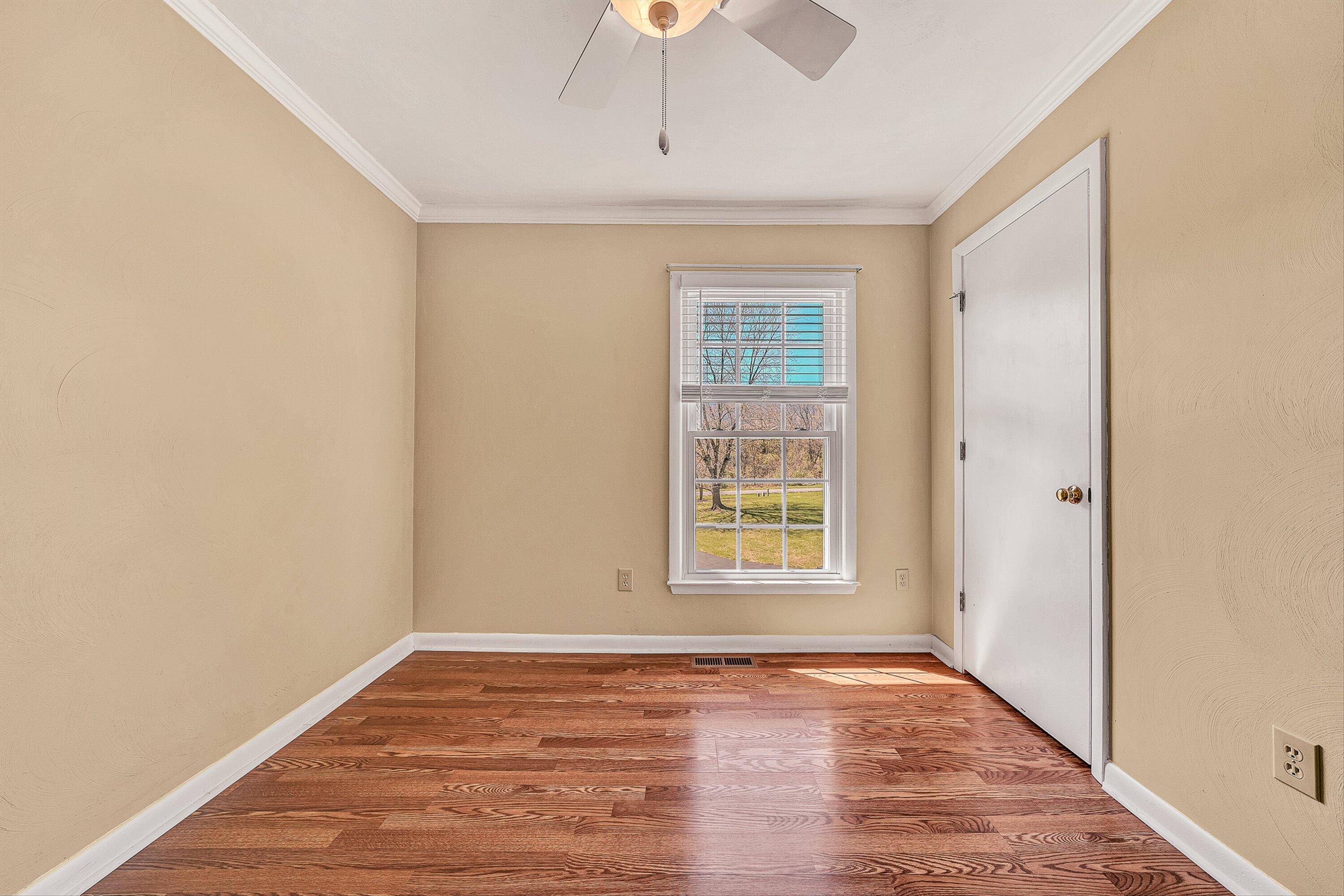 7901 Cedar Edge Road Roanoke, VA 24018 - Photo 32 of 49 2nd Bedroom