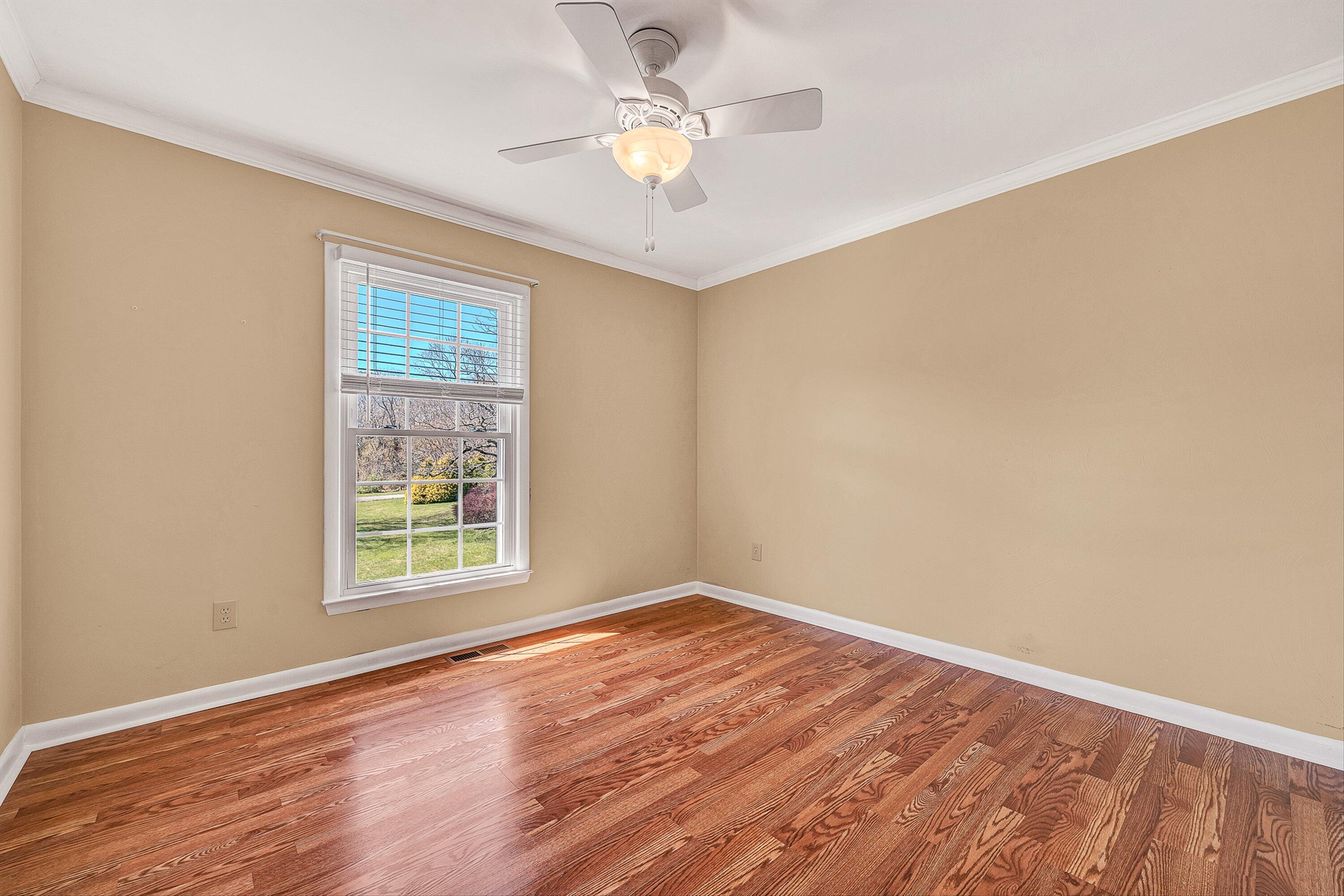 7901 Cedar Edge Road Roanoke, VA 24018 - Photo 33 of 49 3rd Bedroom