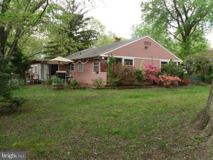7023 Oak Ridge Road Falls Church, VA 22042 - Photo 2 of 12 Exterior (Rear)