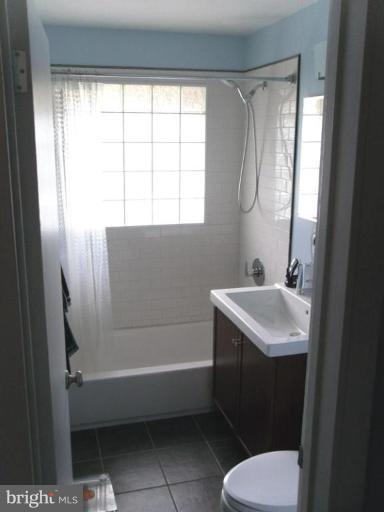 7023 Oak Ridge Road Falls Church, VA 22042 - Photo 12 of 12 Bath #2
